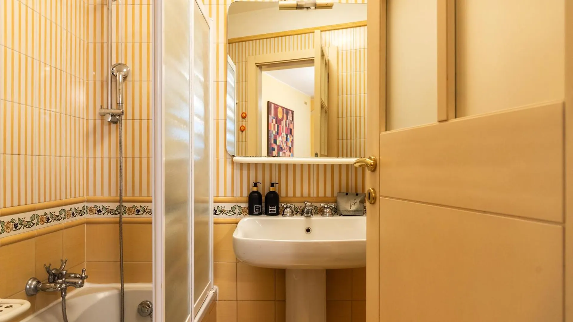 Appartement Youhosty - Montenapoleone Noble Flat Milaan Italië